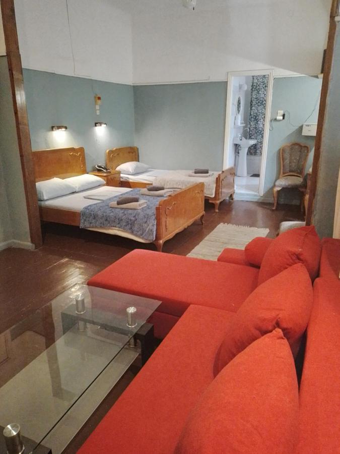Miranta Hotel - Apartments & Studios Aegina ภายนอก รูปภาพ