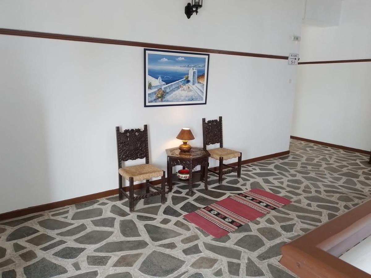 Miranta Hotel - Apartments & Studios Aegina ภายนอก รูปภาพ