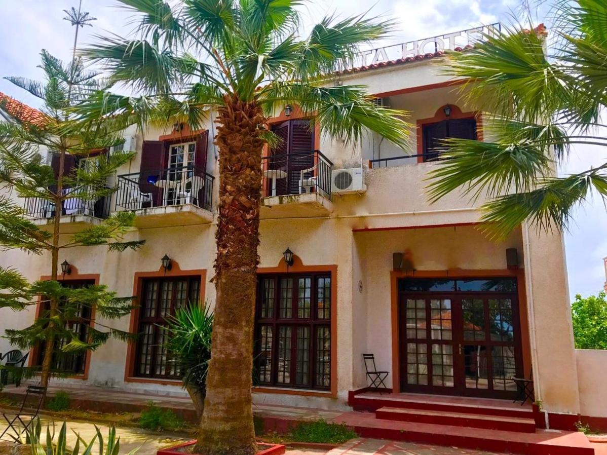 Miranta Hotel - Apartments & Studios Aegina ภายนอก รูปภาพ