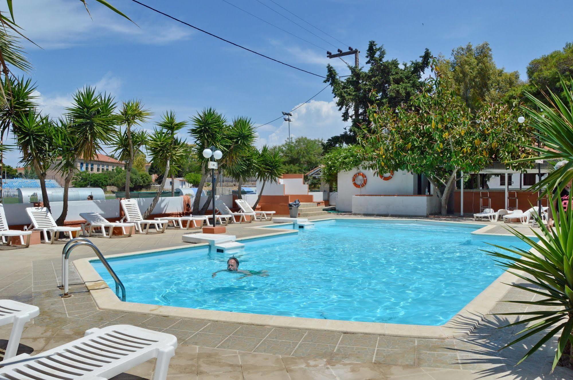 Miranta Hotel - Apartments & Studios Aegina ภายนอก รูปภาพ