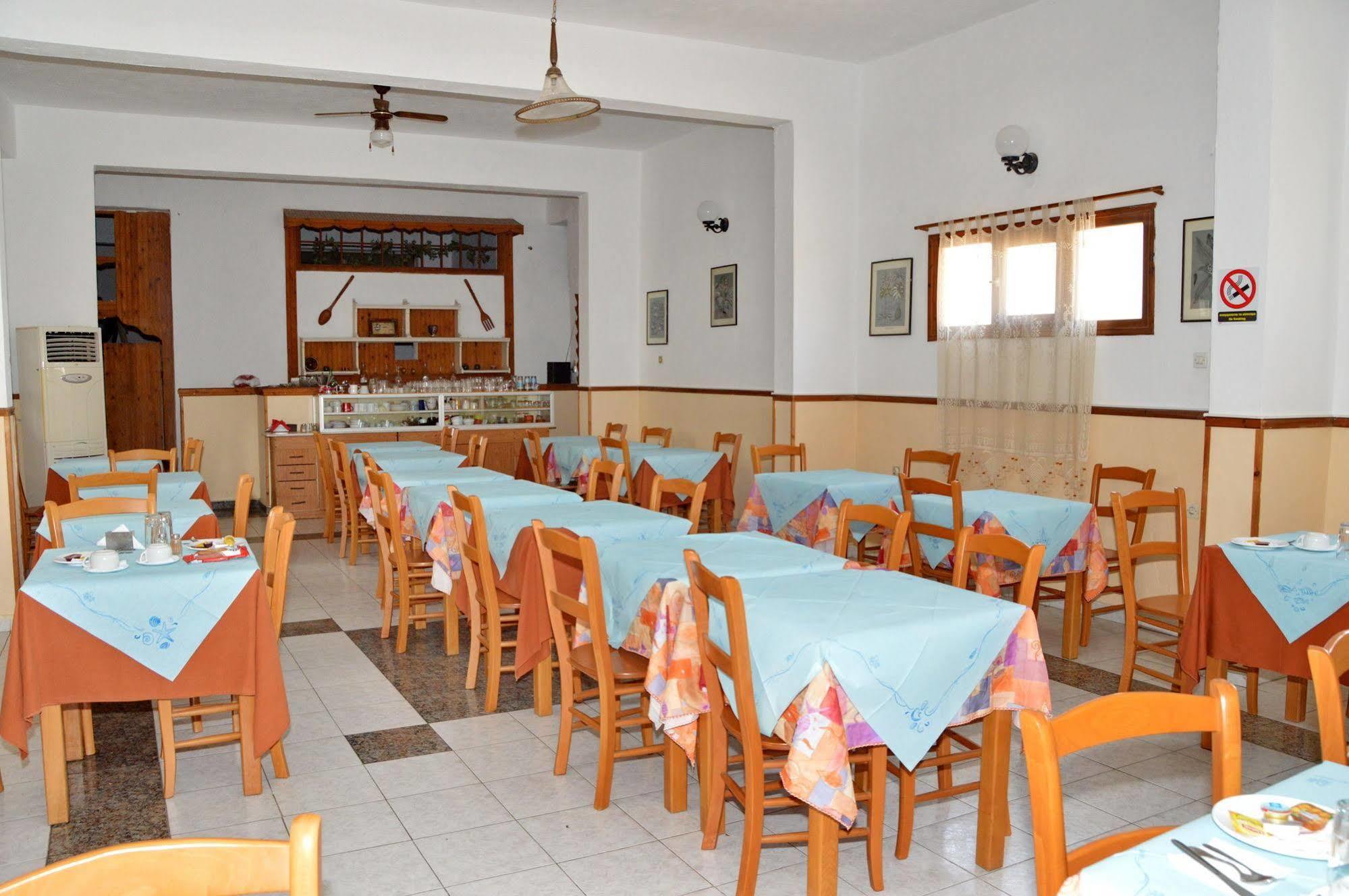 Miranta Hotel - Apartments & Studios Aegina ภายนอก รูปภาพ