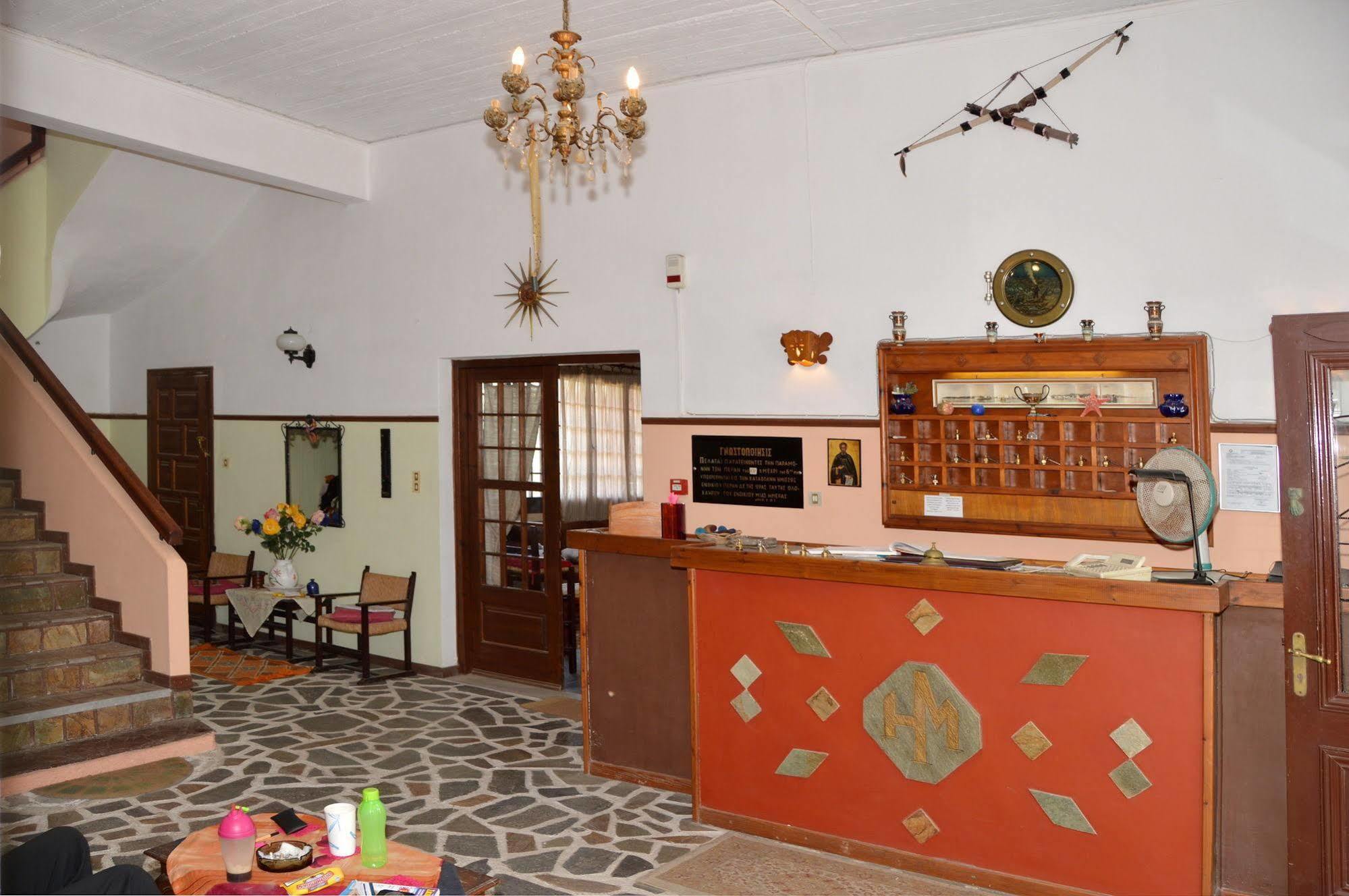 Miranta Hotel - Apartments & Studios Aegina ภายนอก รูปภาพ