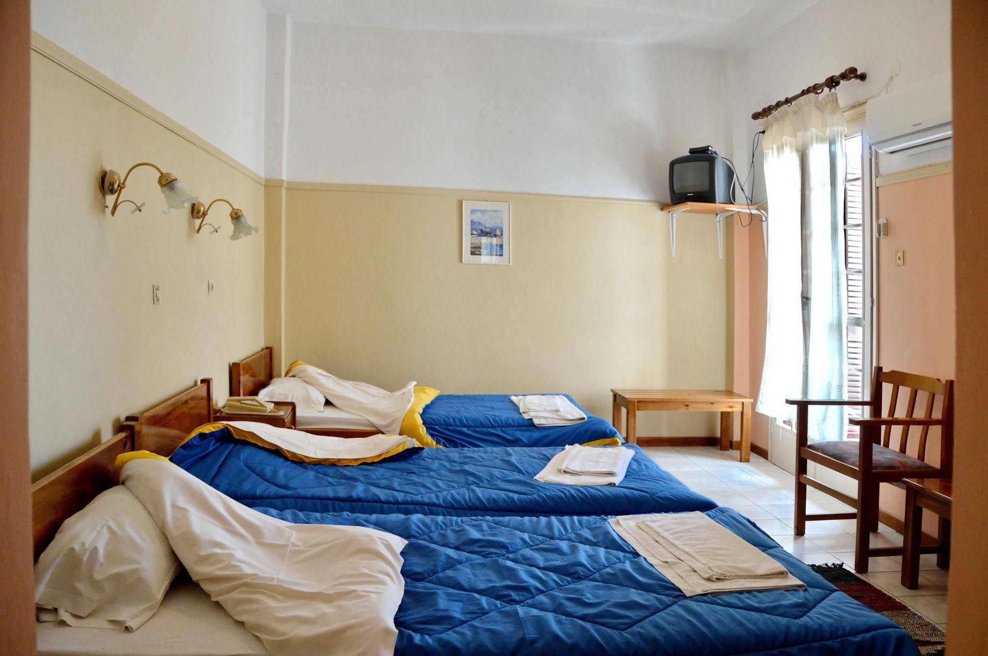 Miranta Hotel - Apartments & Studios Aegina ภายนอก รูปภาพ