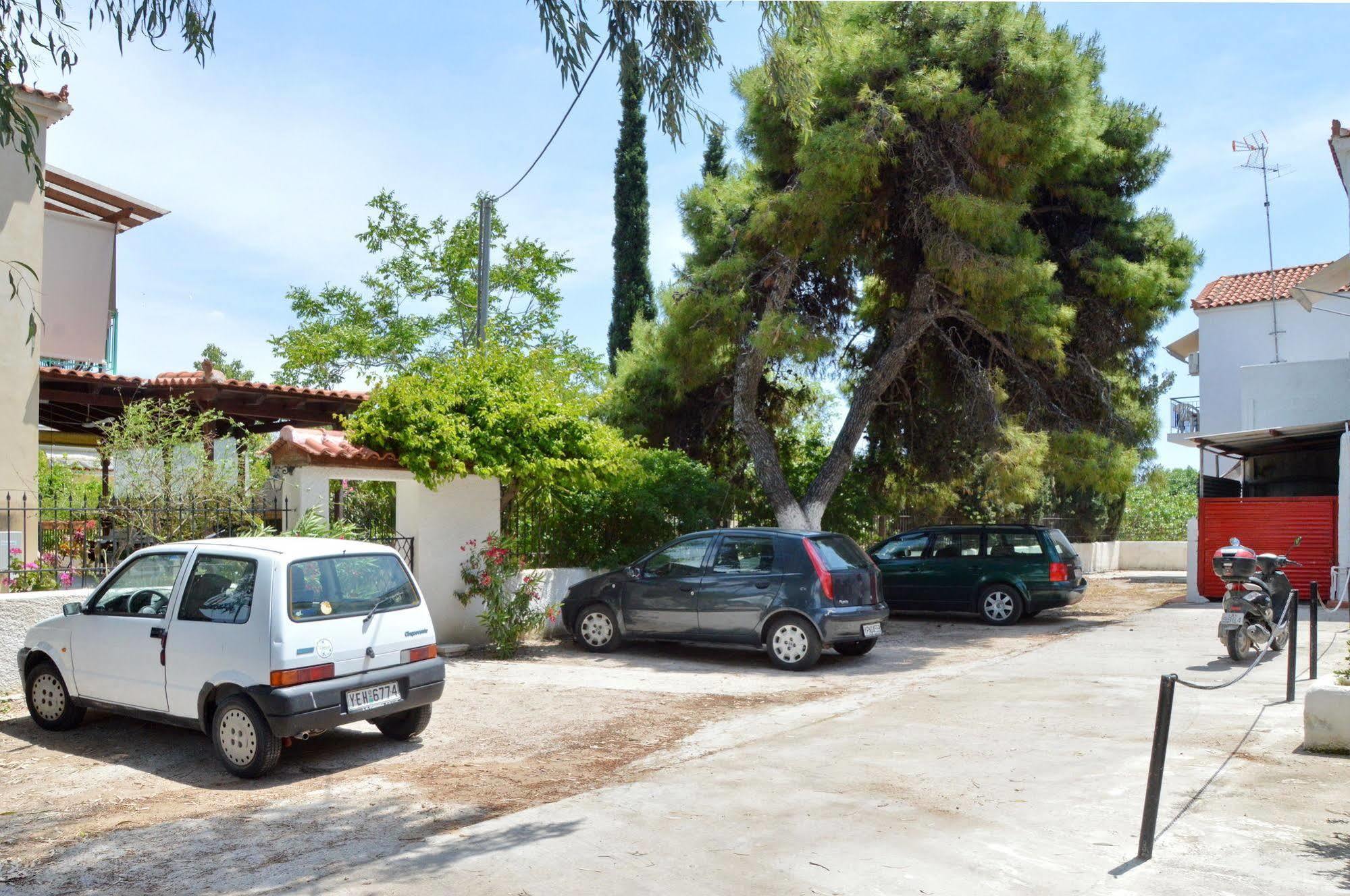 Miranta Hotel - Apartments & Studios Aegina ภายนอก รูปภาพ