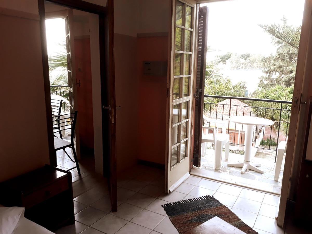 Miranta Hotel - Apartments & Studios Aegina ภายนอก รูปภาพ